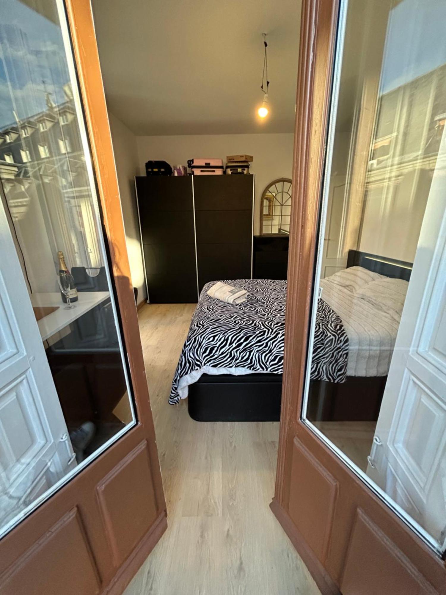 Room In Plaza Mayor Мадрид Экстерьер фото